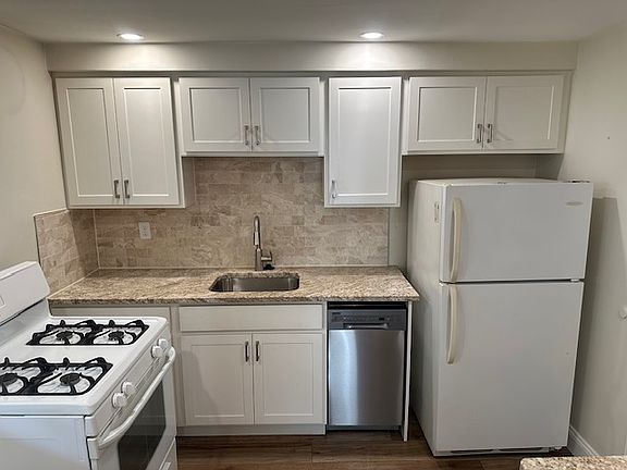 2nd image of 105 Newburn Dr