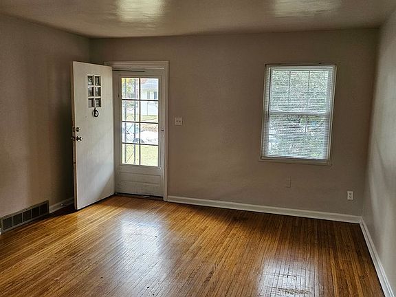 5th image of 736 S Norman Ave