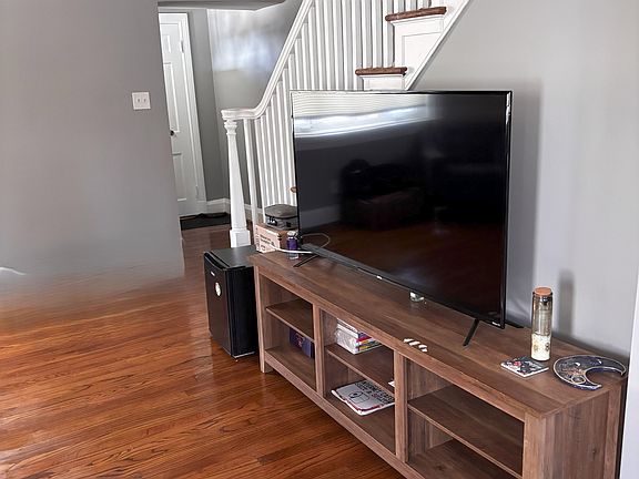 4th image of 2804 E Cold Spring Ln