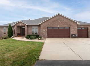 161 Glenway Rd, Brooklyn, WI 53521