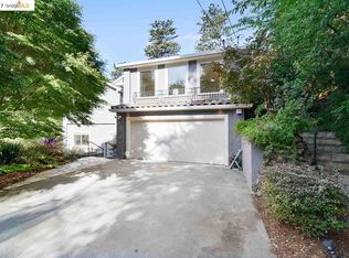 30 White Ct, Oakland, CA 94611