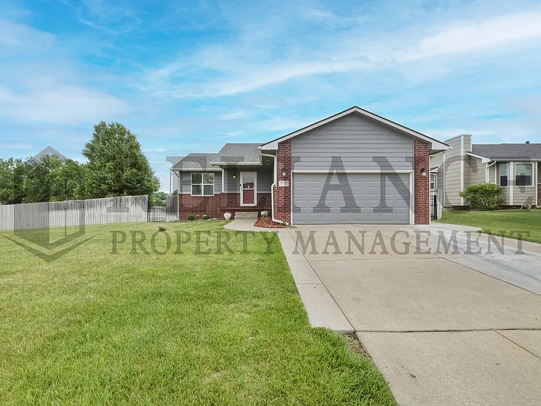 1726 N Black Oak Ct — Photo 2