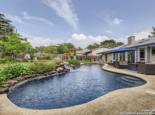 701 Richfield Dr, Windcrest, TX 78239