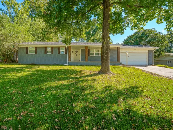 1815 E 16th St, Ada, OK 74820