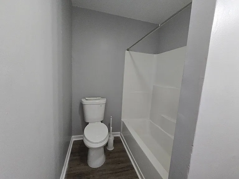 909 Gaines Ave — Photo 10