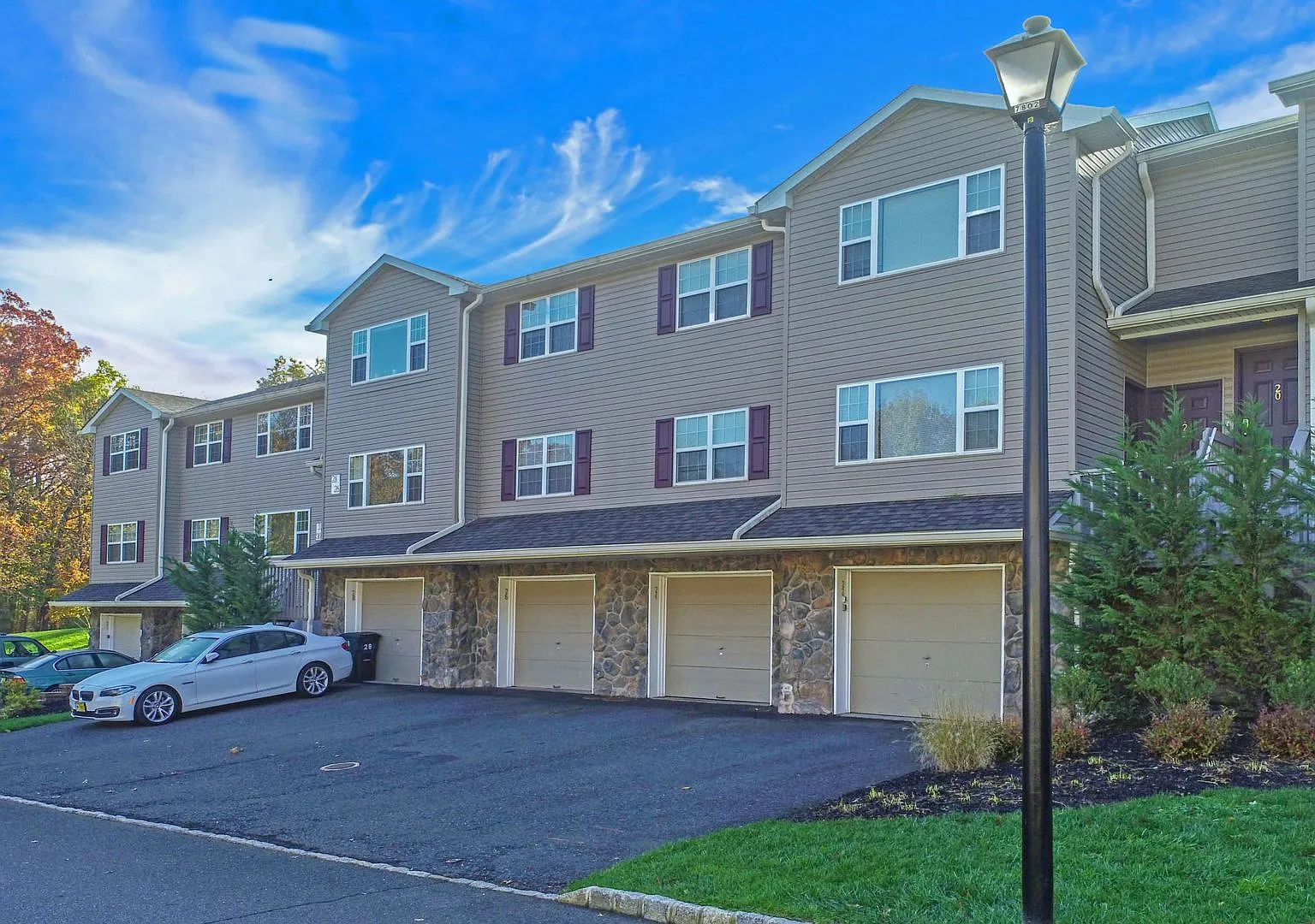Bridgewater Oaks — Photo 2