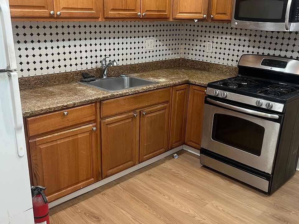 1st image of 198 Boyd Ave