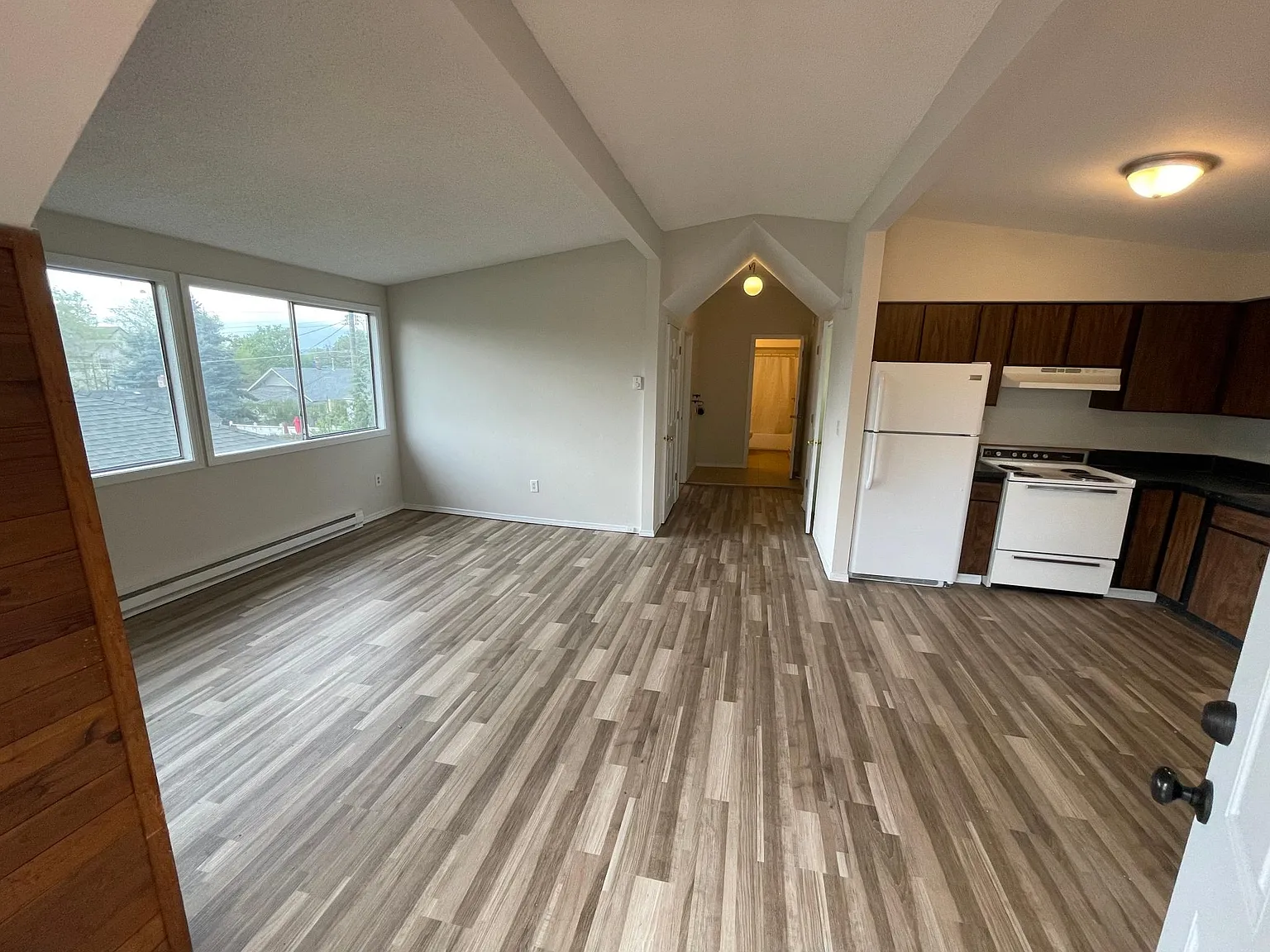 824 E Wabash Ave — Photo 1
