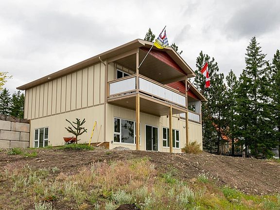 2nd image of 515 Mountain Dr
