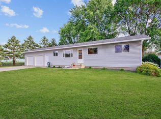 507 5th St NE, Hayfield, MN 55940