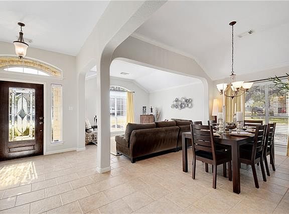 5th image of 8120 Alophia Dr