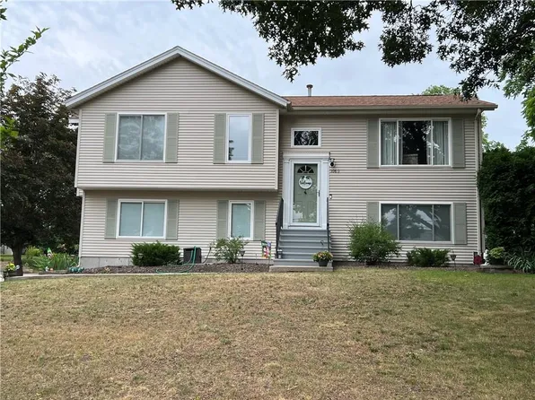 1089 Greenwich Ave, Warwick, RI 02886