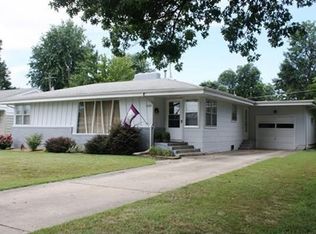 2137 S Delaware Ave, Springfield, MO 65804