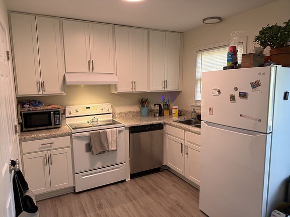 4th image of 3810 Symi Cir APT 1-20