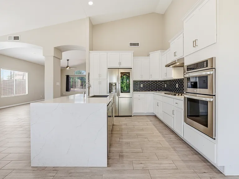 1274 E Lake Dr — Photo 19