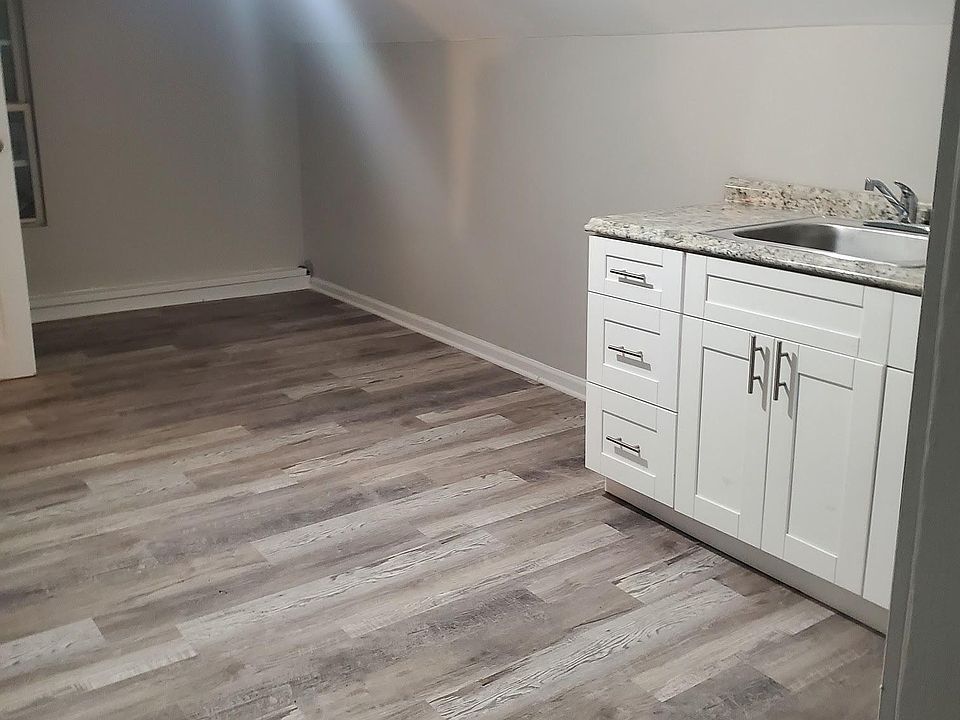 2nd image of 441 Poplar St Floor 3