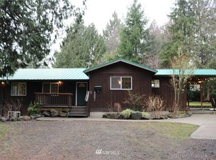 4051 E Grapeview Loop Rd, Grapeview, WA 98546