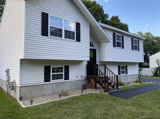 11 Devine Dr, Hudson Falls, NY 12839