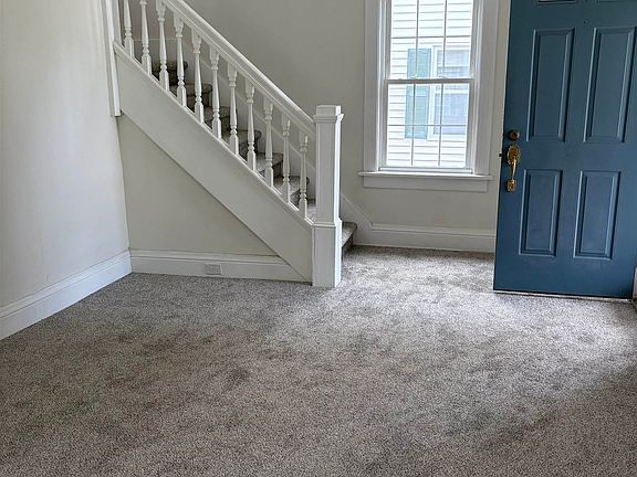 3rd image of 6 Ridgewood Ave