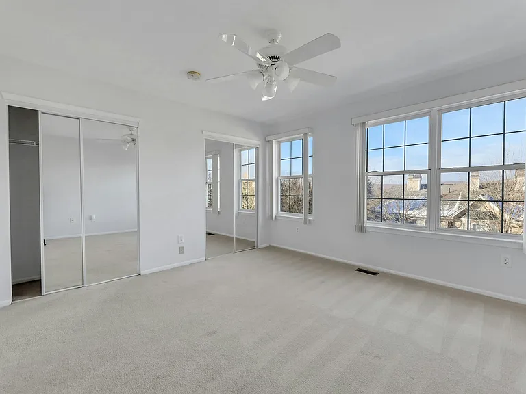 2198 Kent Ct #2198 — Photo 21