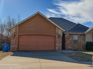 920 E Weldon Drive, Nixa, MO 65714