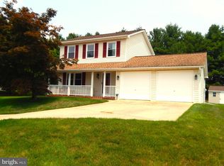 79 Lee St, Stewartstown, PA 17363