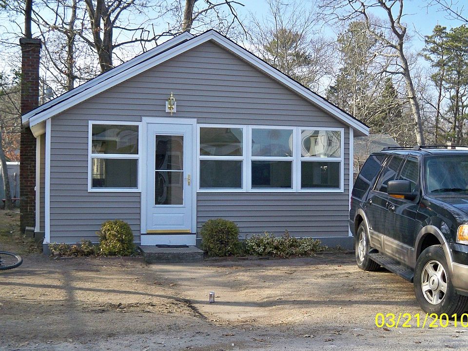 Short walk to ocean!!!