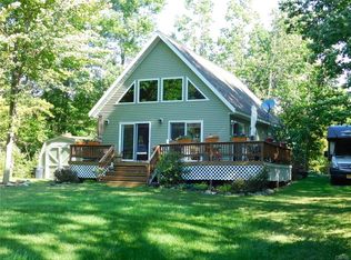129 Chippewa Point Rd, Hammond, NY 13646