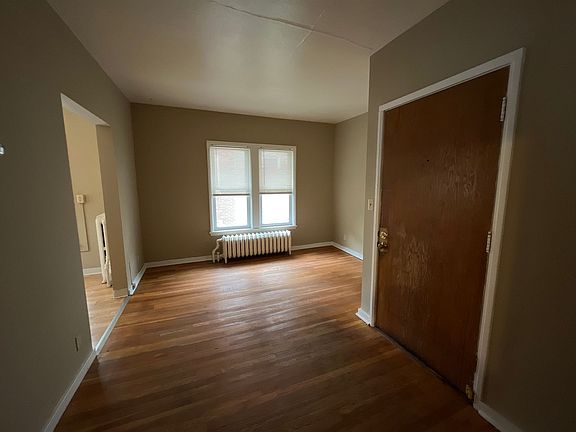 5th image of 468 Herschel St APT 3