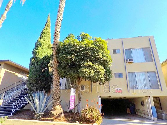 2nd image of 1006 N Orange Grove Ave APT 10