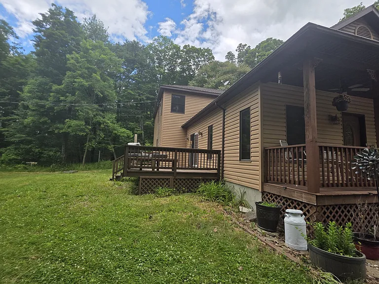 1459 River Rd — Photo 3