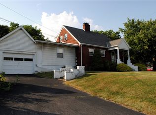 501 Burton Ave, Youngwood, PA
