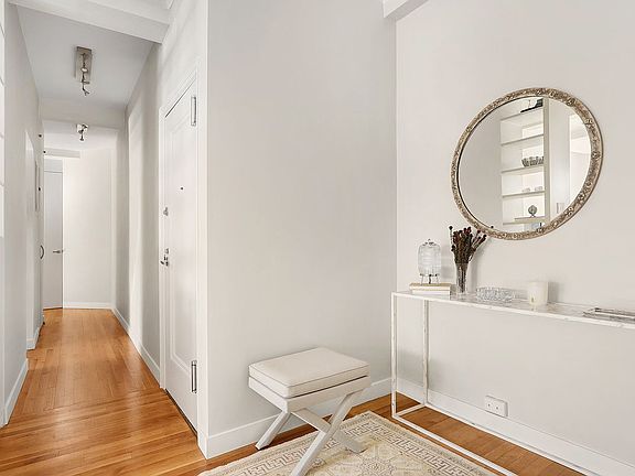 5th image of 16 W 77th St Unit 4D
