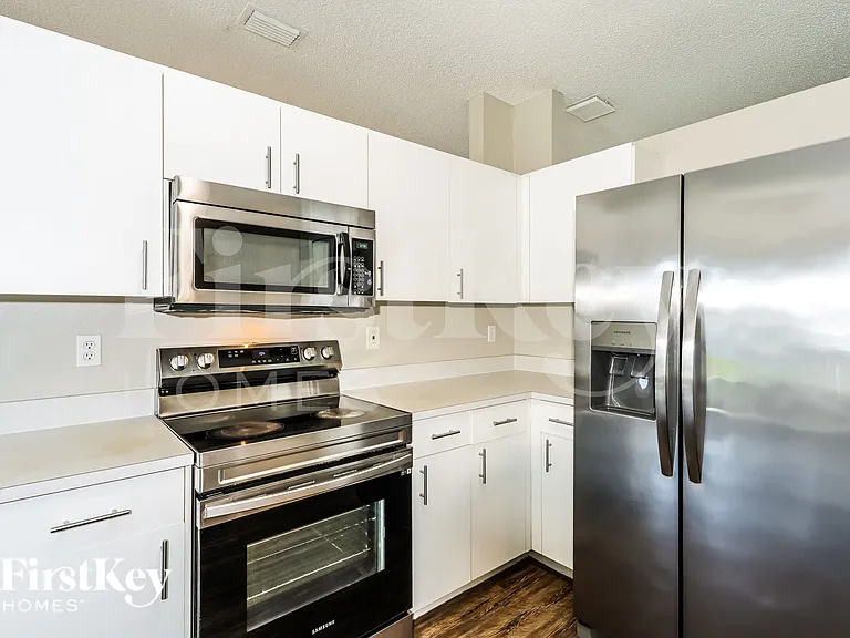 2242 Mantilla Ave SE — Photo 8