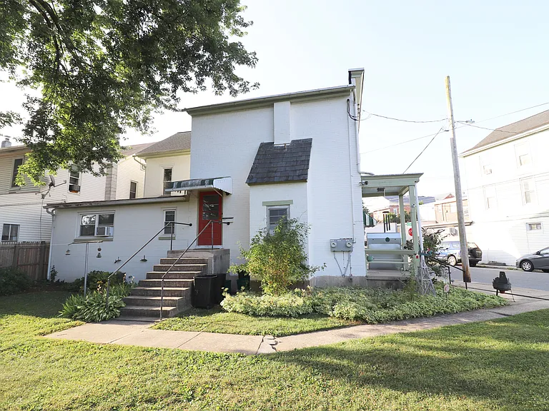 24 N Church St #2 — Photo 2