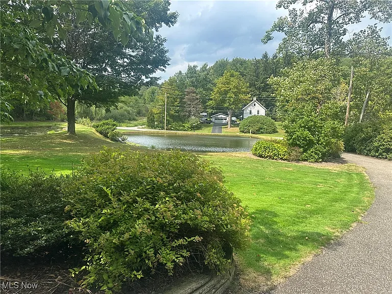 10613 Sherman Rd — Photo 39
