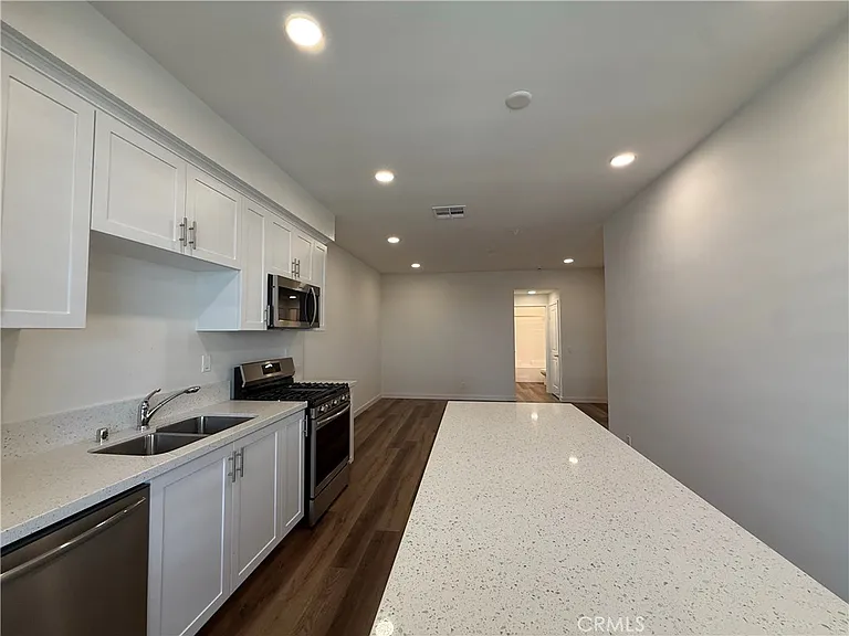 3 Bigsby Dr — Photo 2