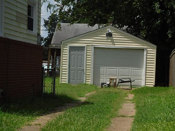 2nd image of 3307 Brest Ave