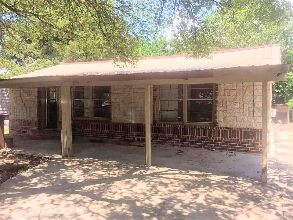 1st image of 138 Park Dr