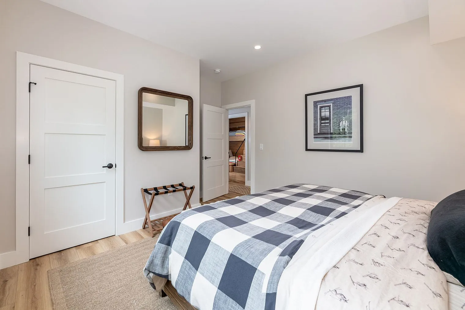 5 bed, 3.5 bath, 3498 sqft, $35,699 — Photo 3
