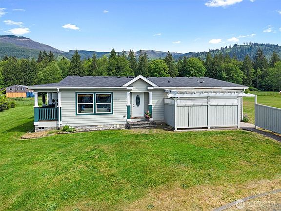 3rd image of 6896 Goodwin Rd