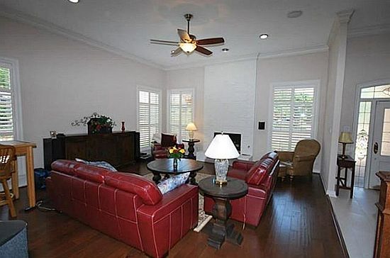 2nd image of 14801 Buckingham Ct