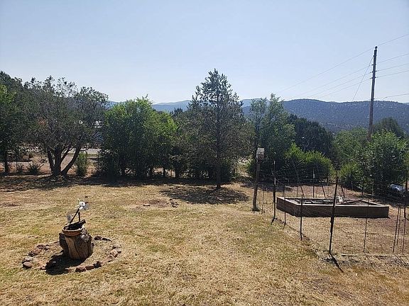 Garden, yard, mt. views