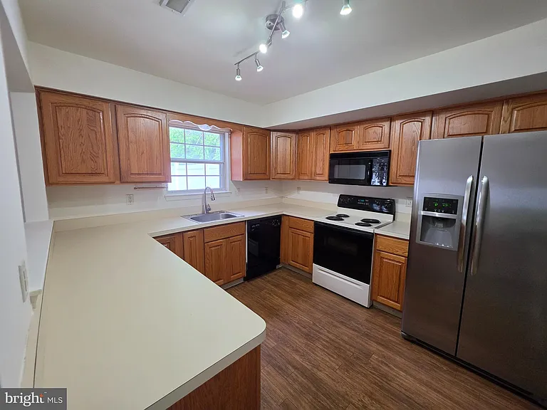 9 Gristmill Dr — Photo 7