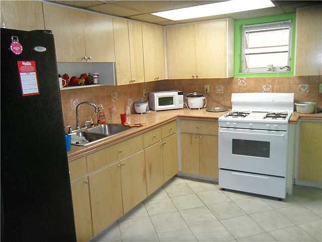 2nd image of 1301 E 6th Ave