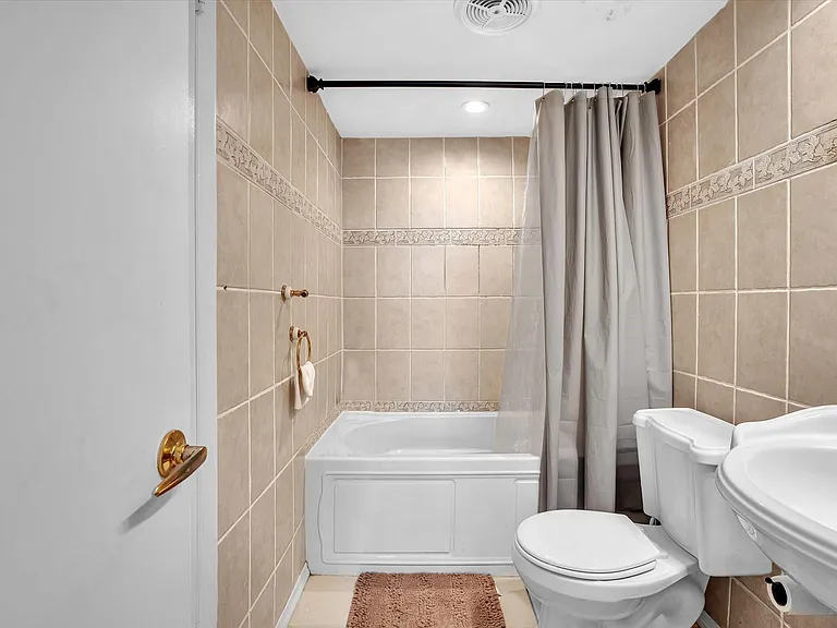 401 Golden Isles Dr #1007 — Photo 22