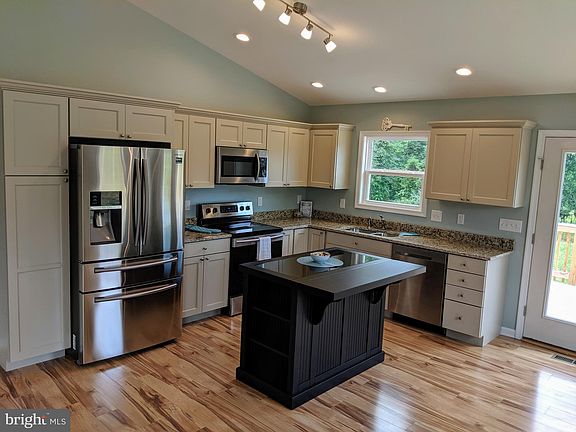 5th image of 332 Willis Ford Ln