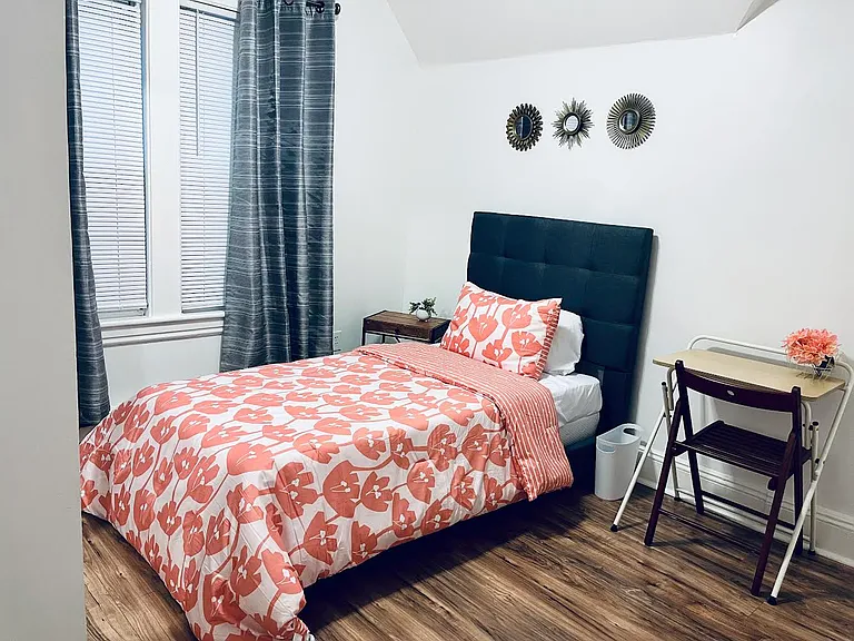 43-45 Jackson Ave #3 — Photo 16