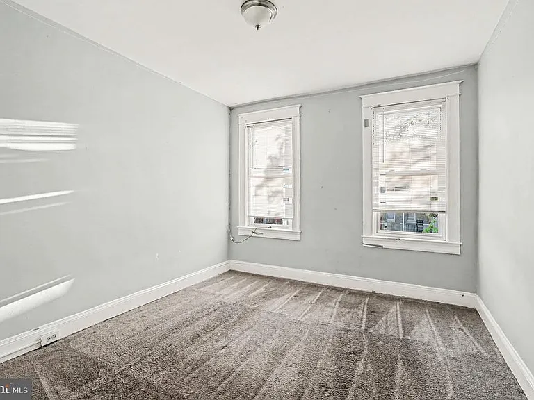 409 N Edgewood St — Photo 15