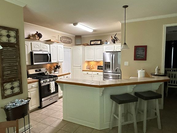 2nd image of 117 Mizell Ln